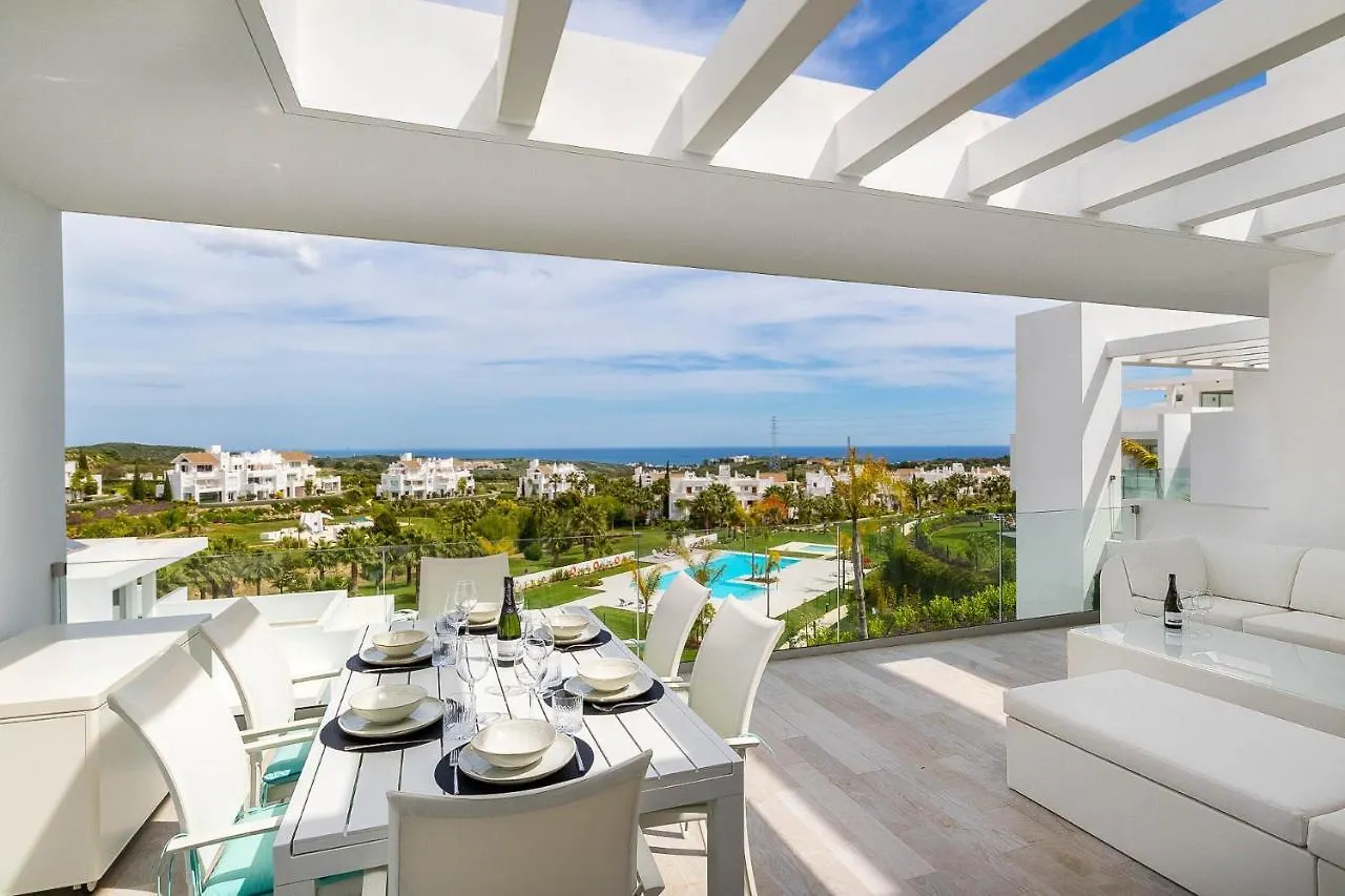 Al-1514 - 3 Bedrooms Apartment Estepona