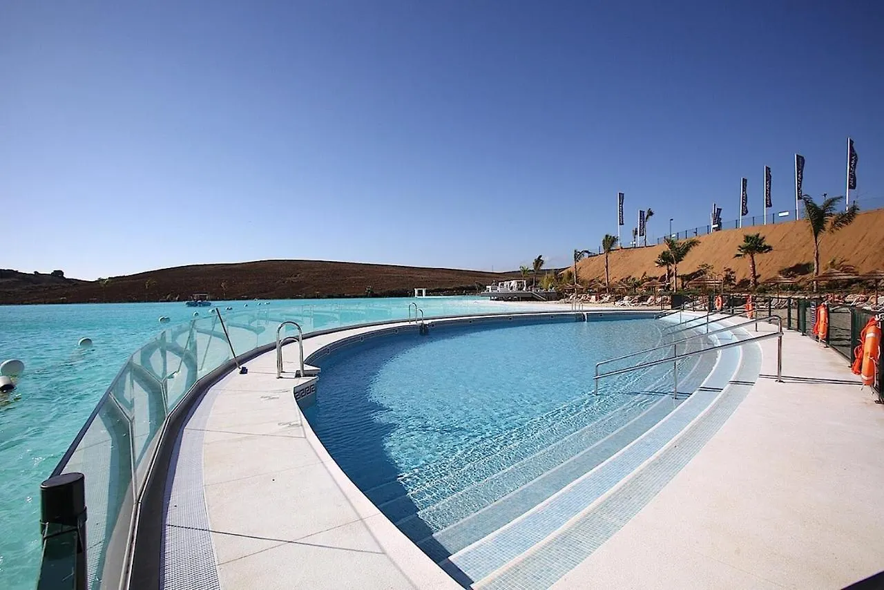 Al-1514 - 3 Bedrooms Apartment Estepona