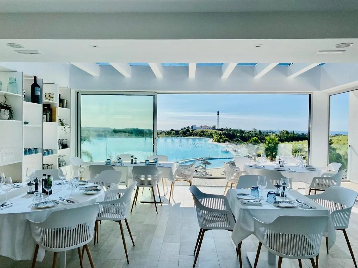 Al-1514 - 3 Bedrooms Apartment Estepona